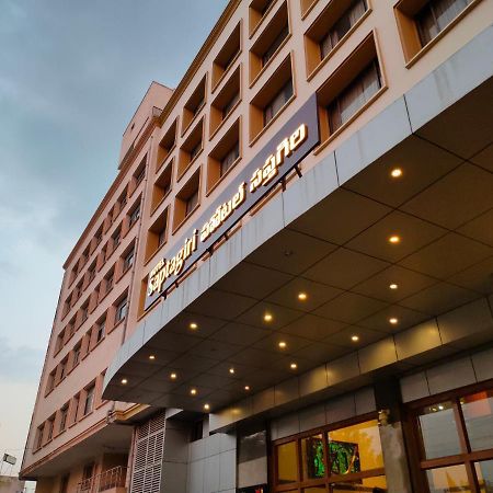 Hotel Saptagiri Hajdarabad Zewnętrze zdjęcie