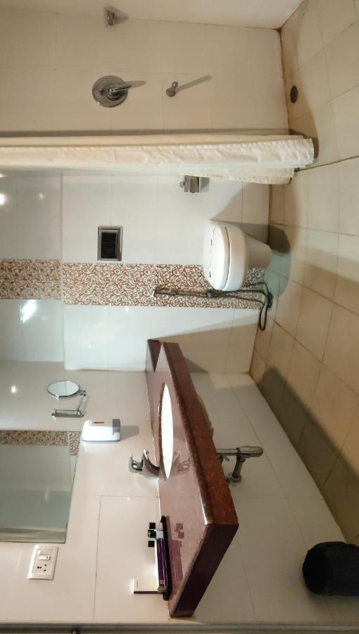 Hotel Saptagiri Hajdarabad Zewnętrze zdjęcie