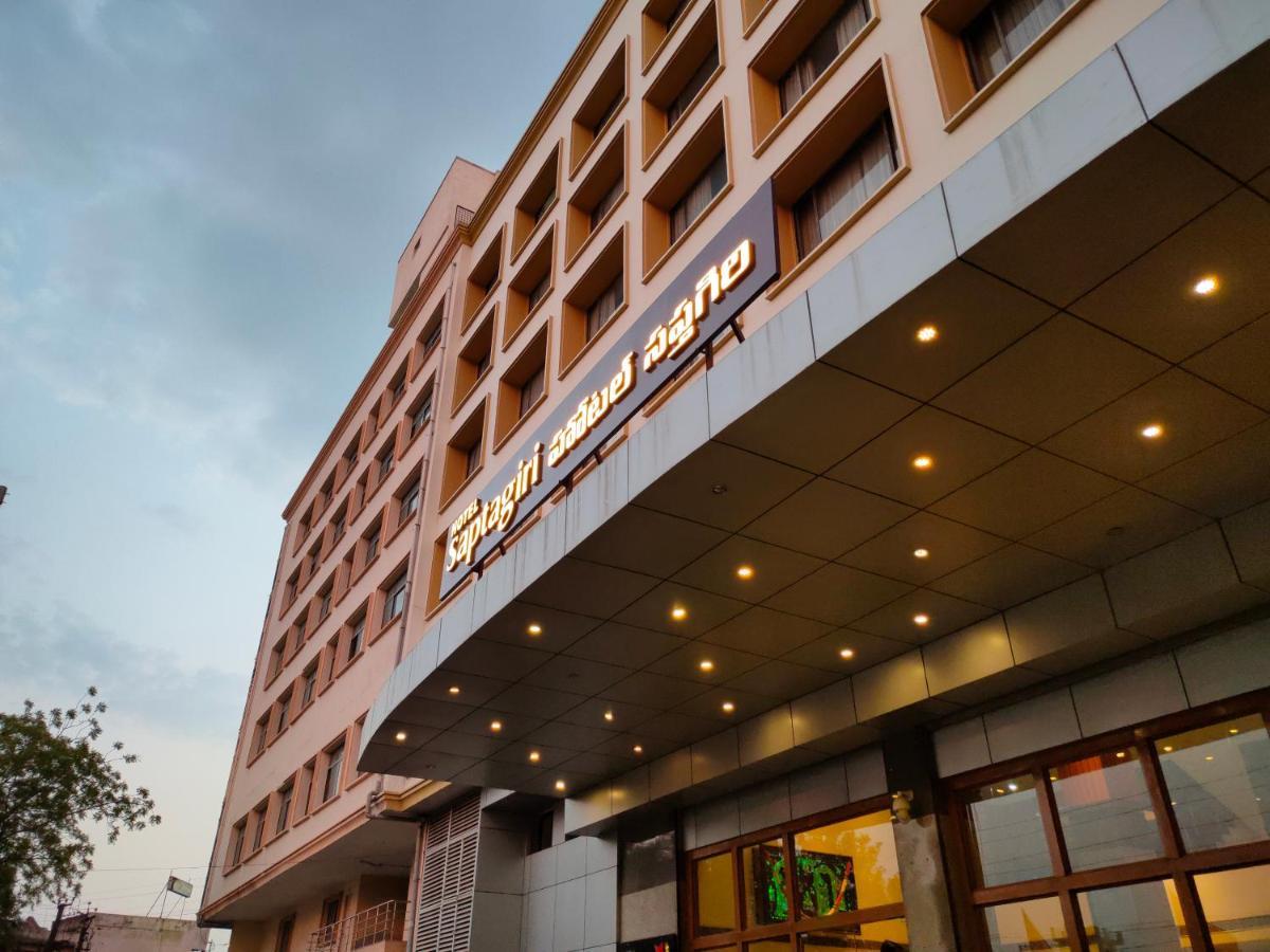Hotel Saptagiri Hajdarabad Zewnętrze zdjęcie
