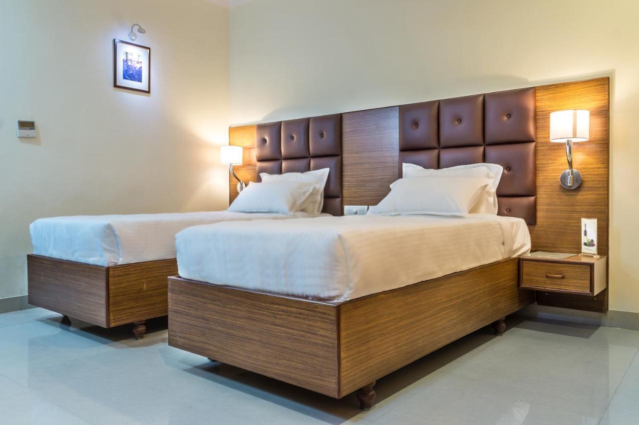 Hotel Saptagiri Hajdarabad Zewnętrze zdjęcie
