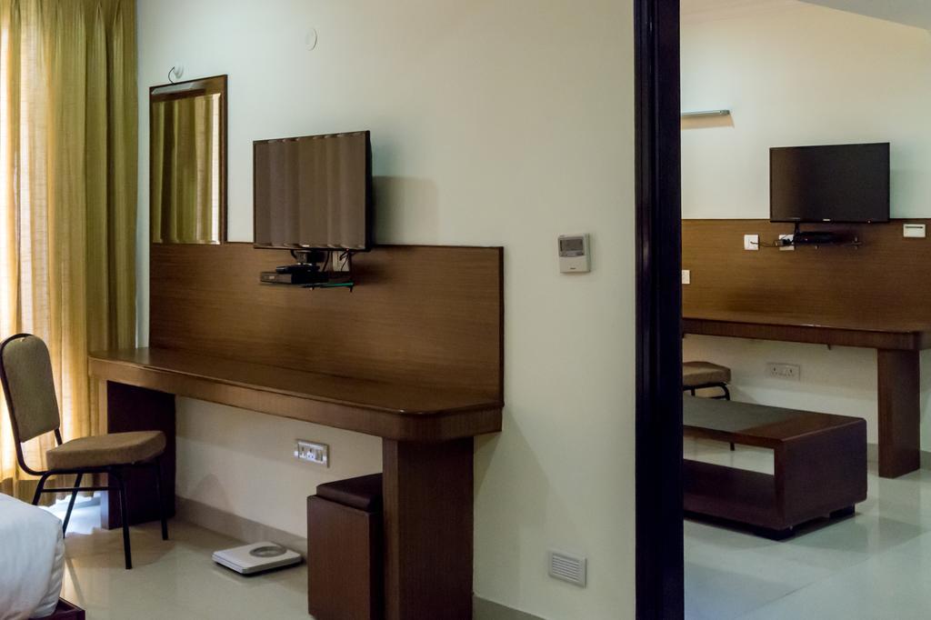 Hotel Saptagiri Hajdarabad Zewnętrze zdjęcie
