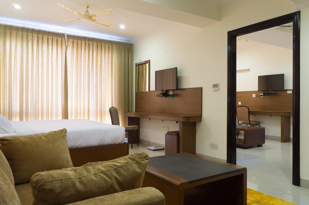 Hotel Saptagiri Hajdarabad Zewnętrze zdjęcie