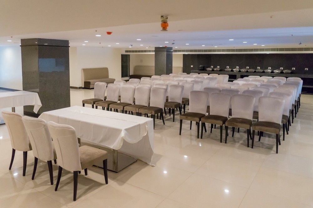 Hotel Saptagiri Hajdarabad Zewnętrze zdjęcie