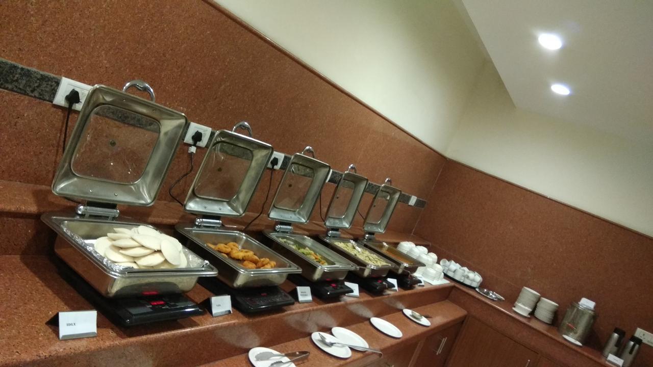 Hotel Saptagiri Hajdarabad Zewnętrze zdjęcie